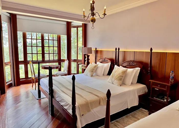 Aroso Paco Hotel
